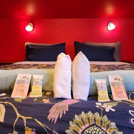 A Stone'S Throw From Town Main House Hotell Dunedin Eksteriør bilde