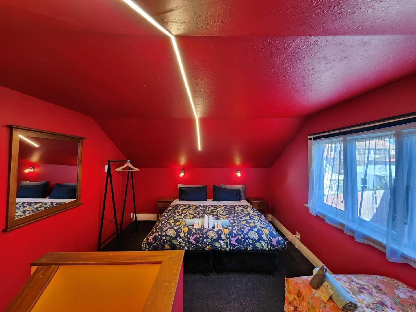 A Stone'S Throw From Town Main House Hotell Dunedin Eksteriør bilde