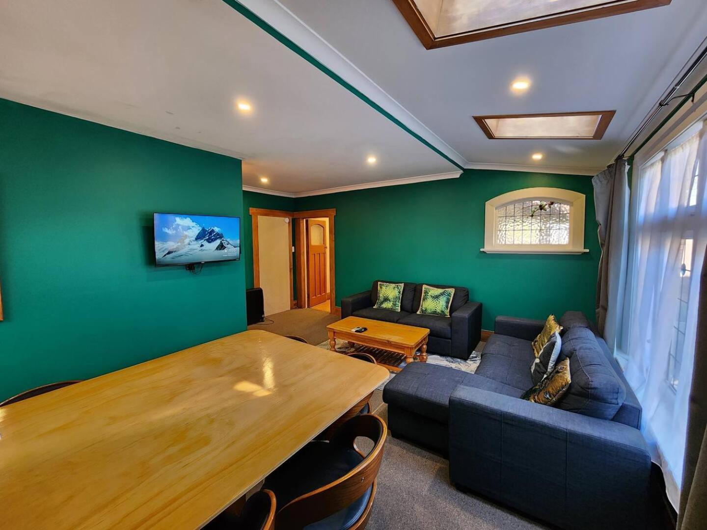 A Stone'S Throw From Town Main House Hotell Dunedin Eksteriør bilde